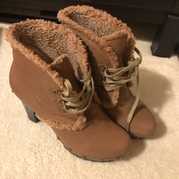 Boots - Picture 1 of 2